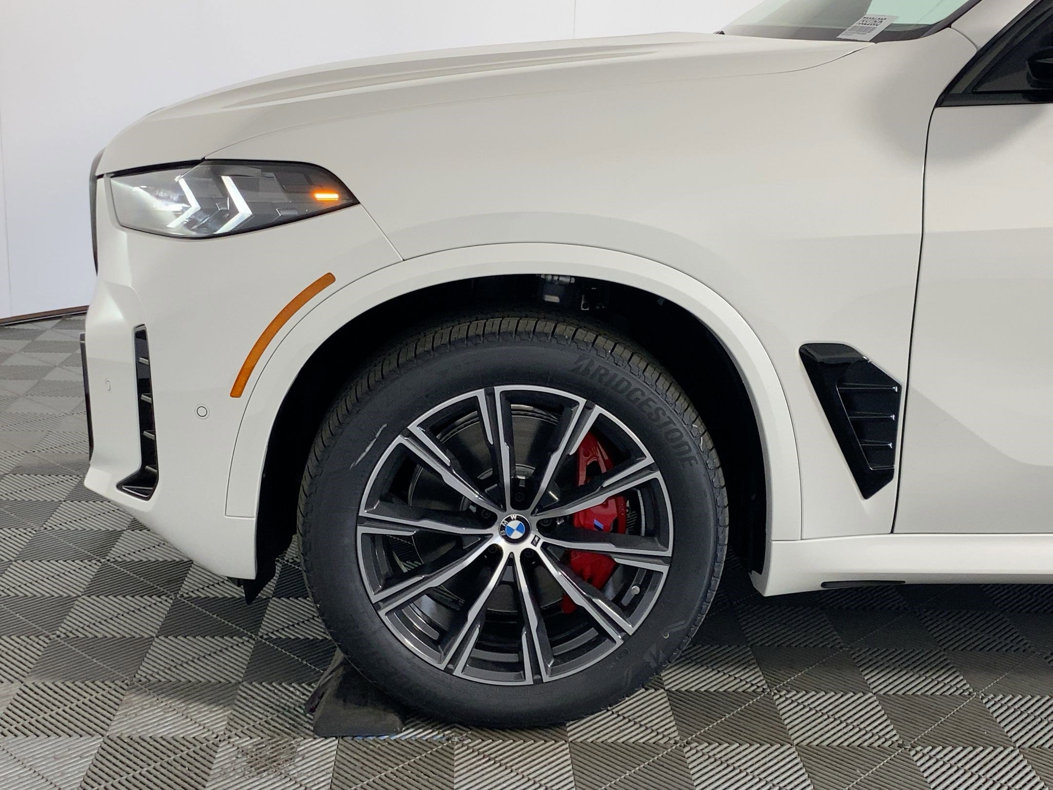 New 2026 BMW X5 sDrive40i w/ M Sport Package image 9