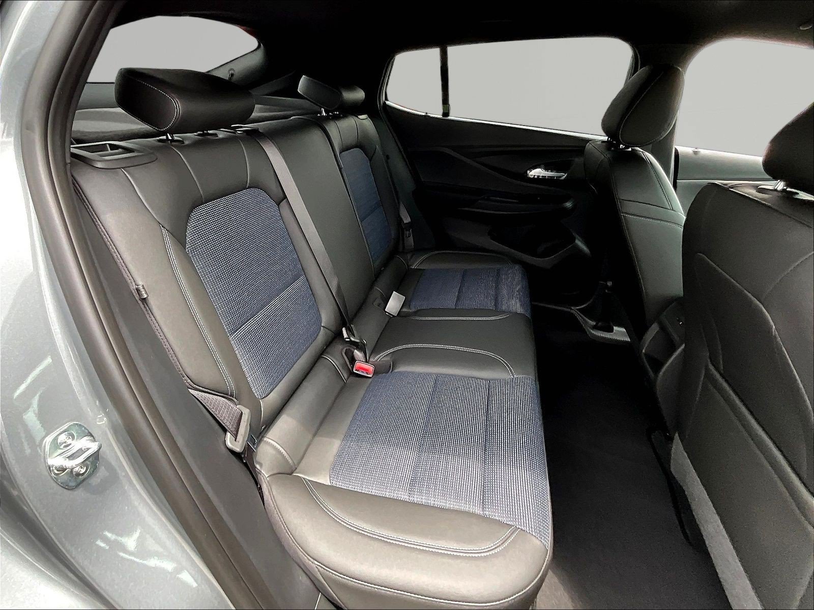 New 2026 Buick Envista Sport Touring FWD image 19