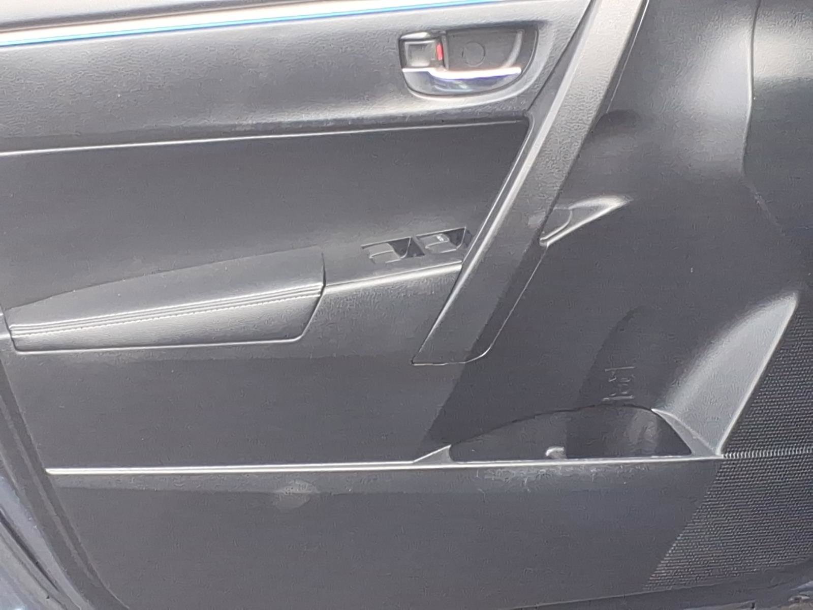 Used 2014 Toyota Corolla S image 13