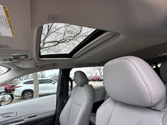 New 2026 Toyota Sienna XLE FWD image 24