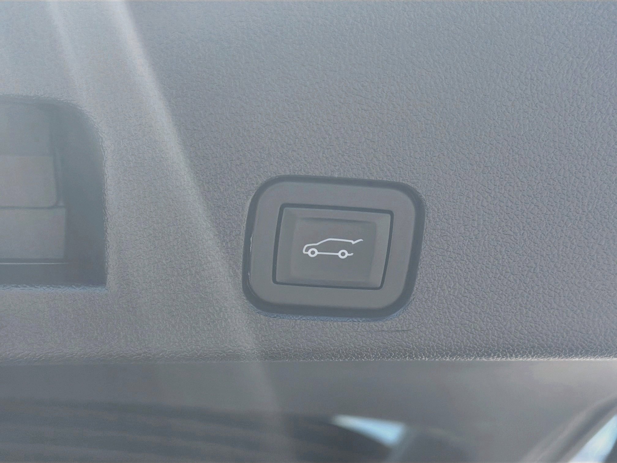 Used 2025 Chevrolet Traverse LT AWD/4WD image 31