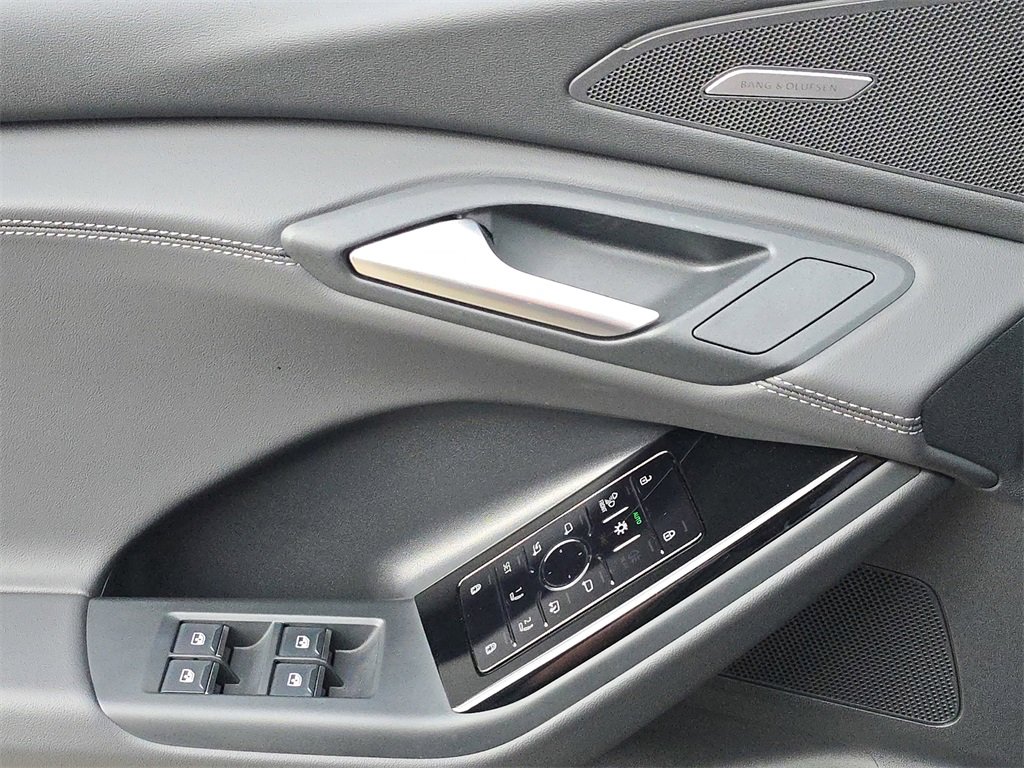 New 2025 Audi Q6 e-tron Premium Plus w/ Premium Plus image 19