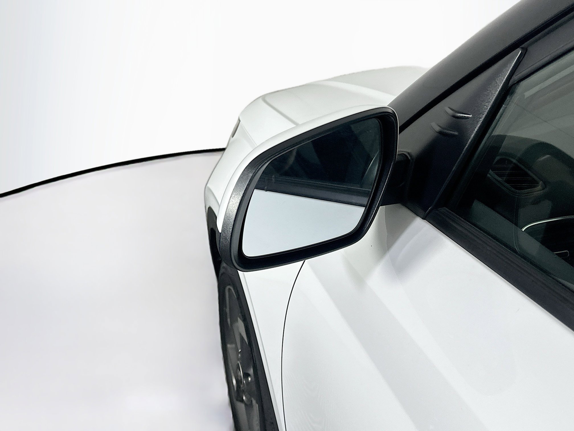 Used 2025 Hyundai Venue SEL FWD image 16
