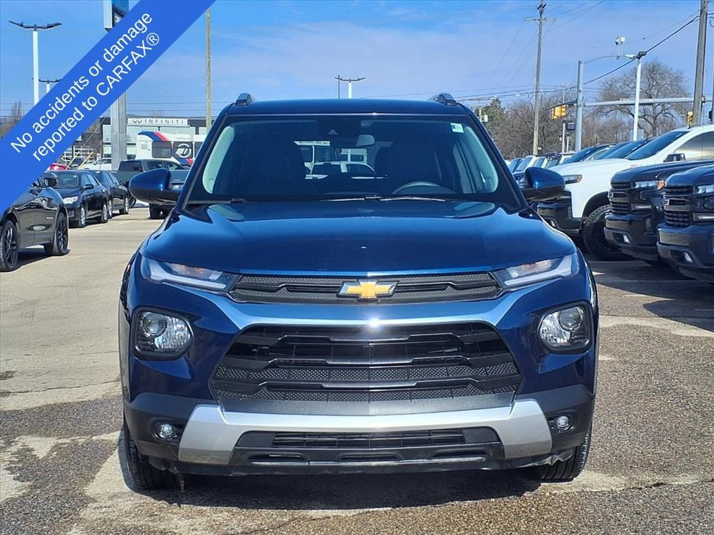 Used 2023 Chevrolet TrailBlazer LT image 2