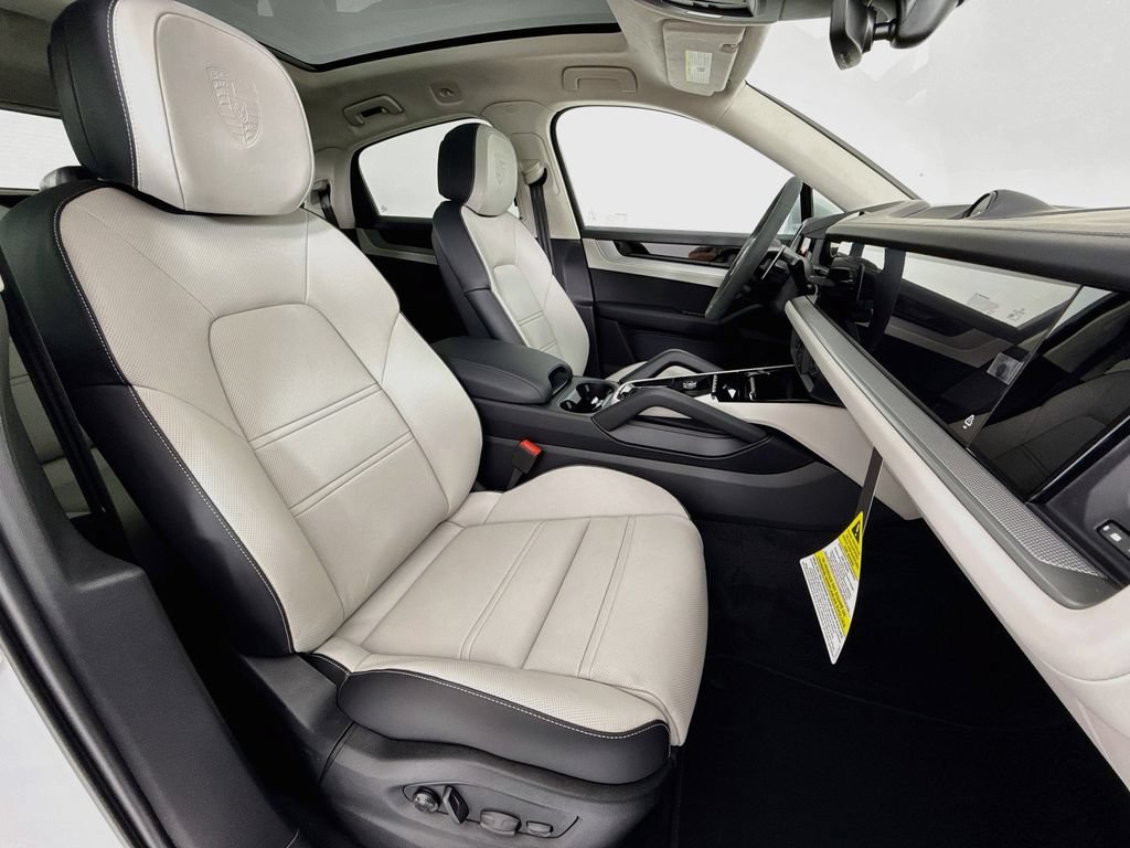 New 2026 Porsche Cayenne S AWD/4WD image 30