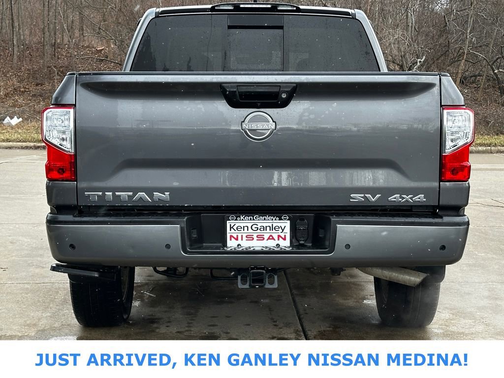 Certified 2024 Nissan Titan SV w/ SV Convenience Package image 4