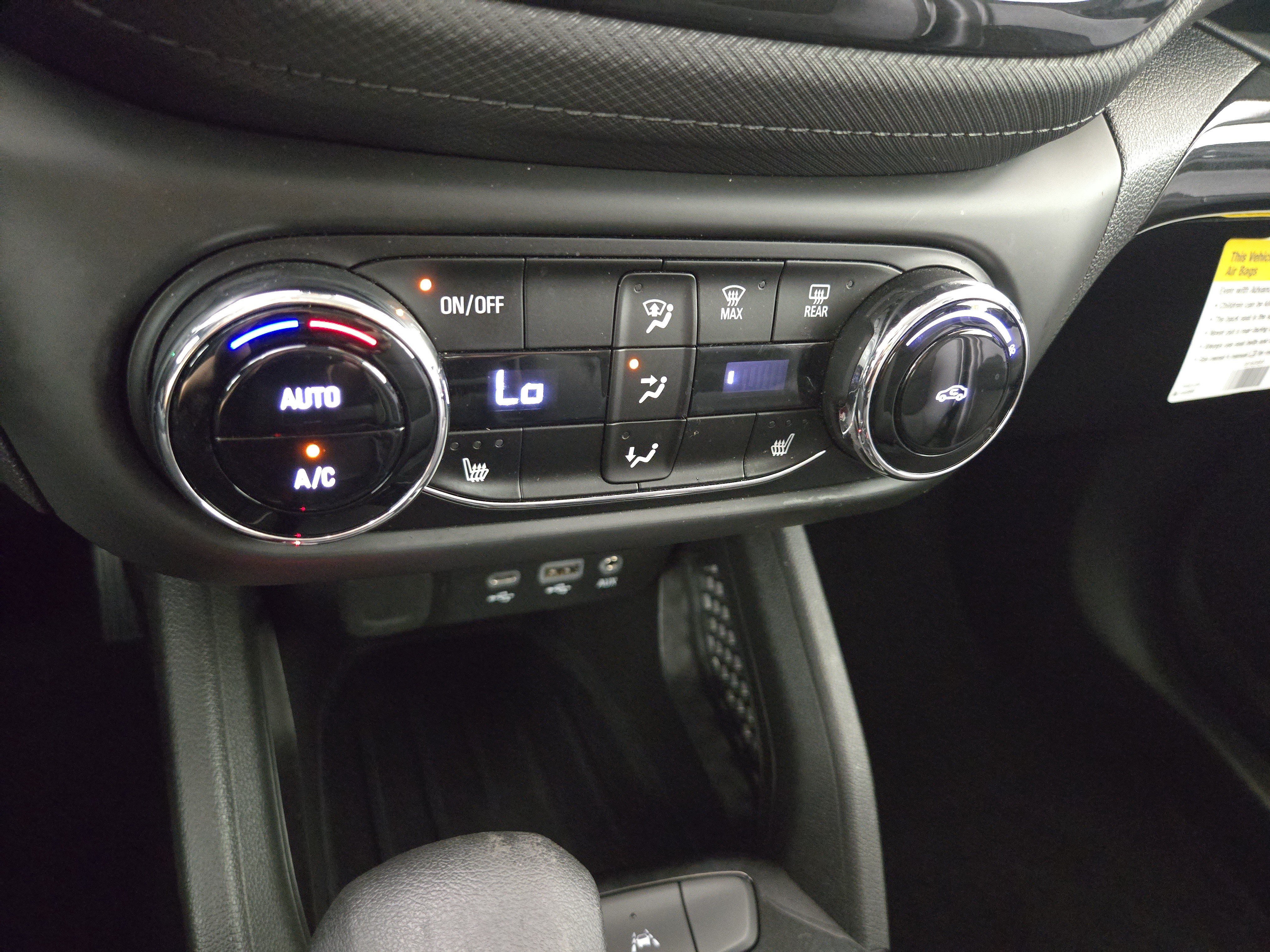 Used 2021 Chevrolet TrailBlazer LT w/ Convenience Package FWD image 24
