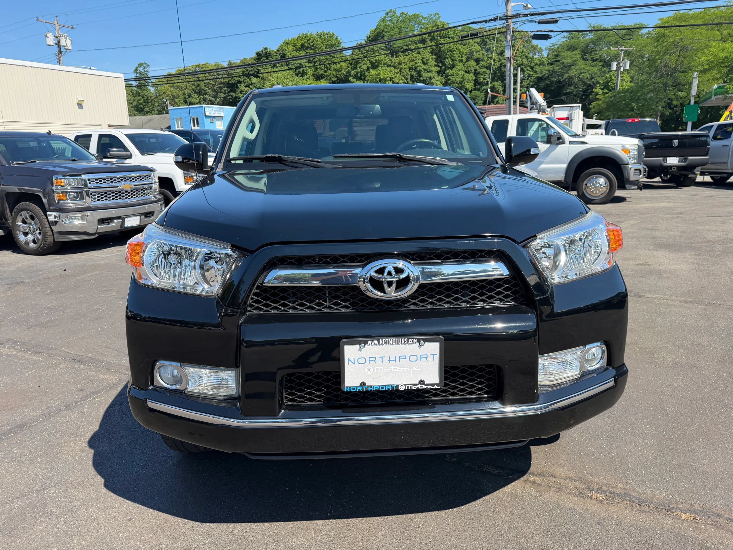 Used 2012 Toyota 4Runner Limited AWD/4WD image 9