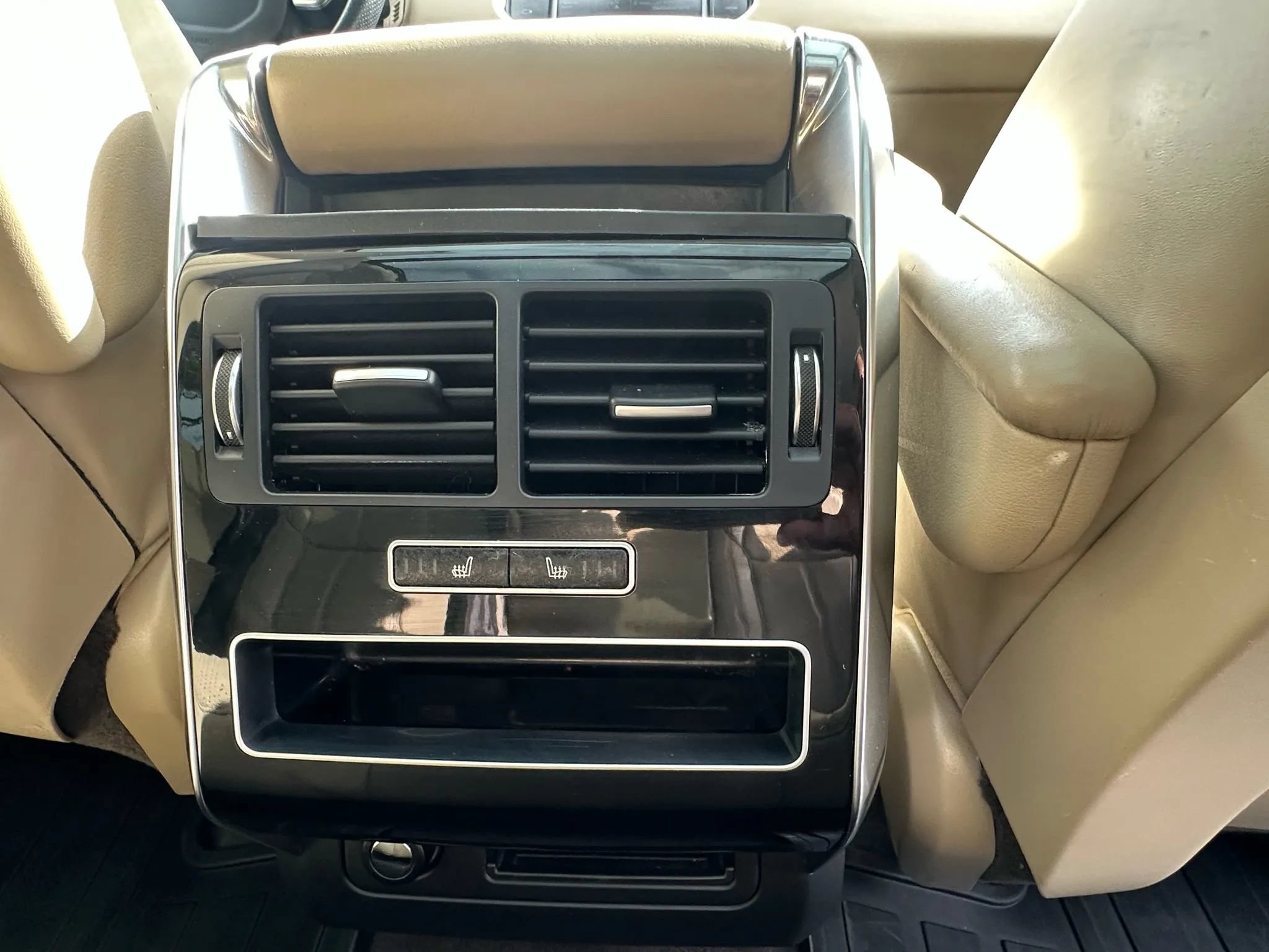 Used 2015 Land Rover Range Rover Sport AWD/4WD image 27