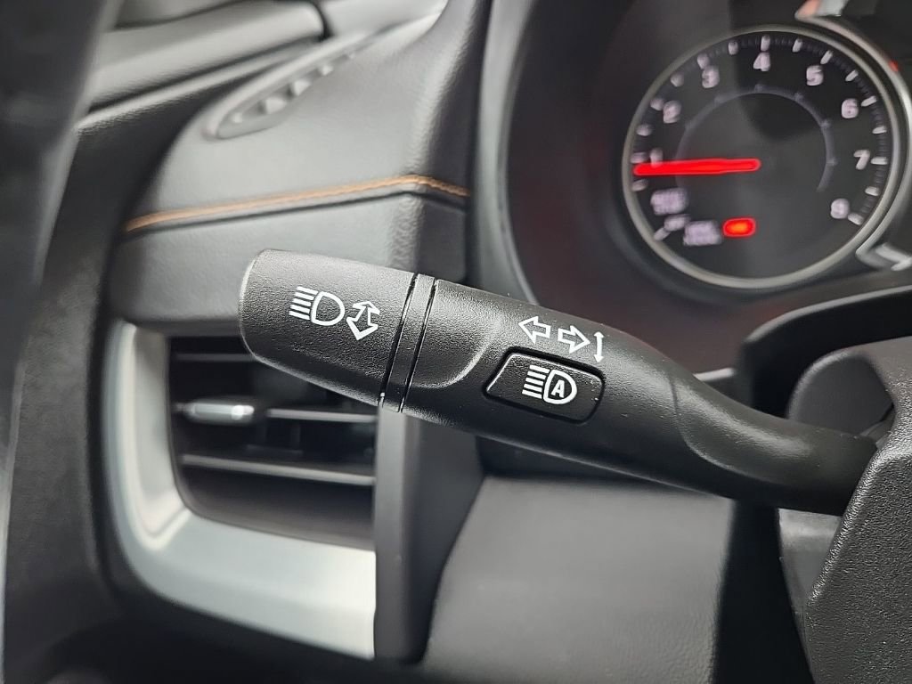 Used 2021 GMC Terrain SLT w/ LPO, Floor Liner Package image 21