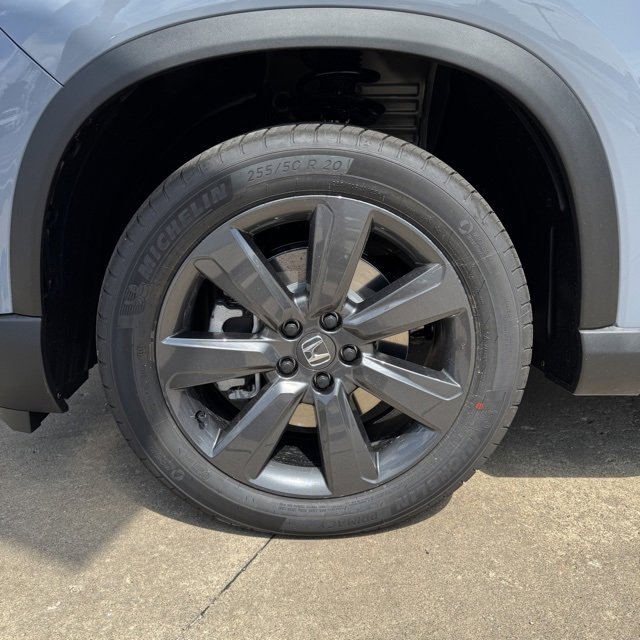 New 2025 Honda Pilot Sport image 8