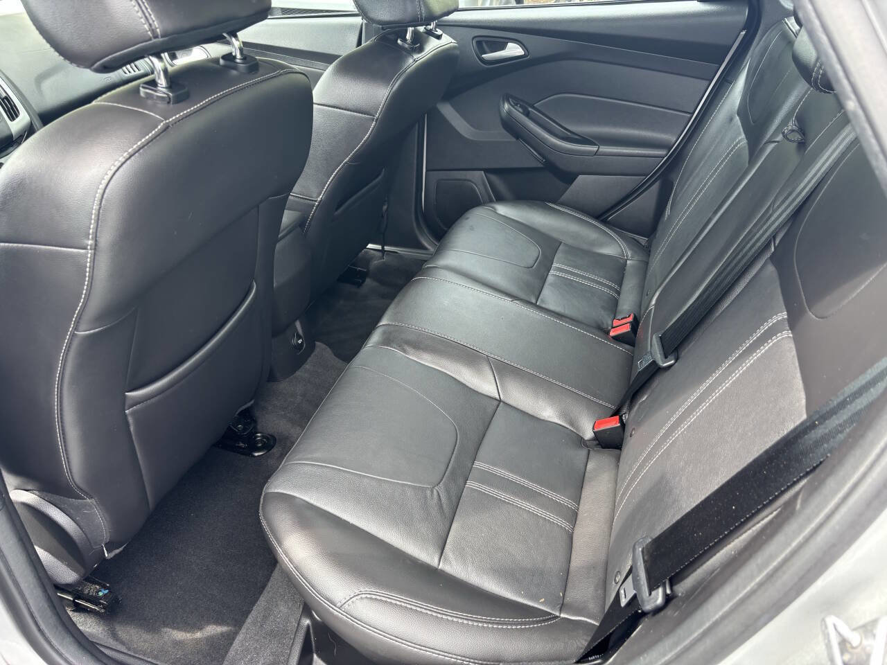 Used 2014 Ford Focus SE w/ Equipment Group 201A image 10