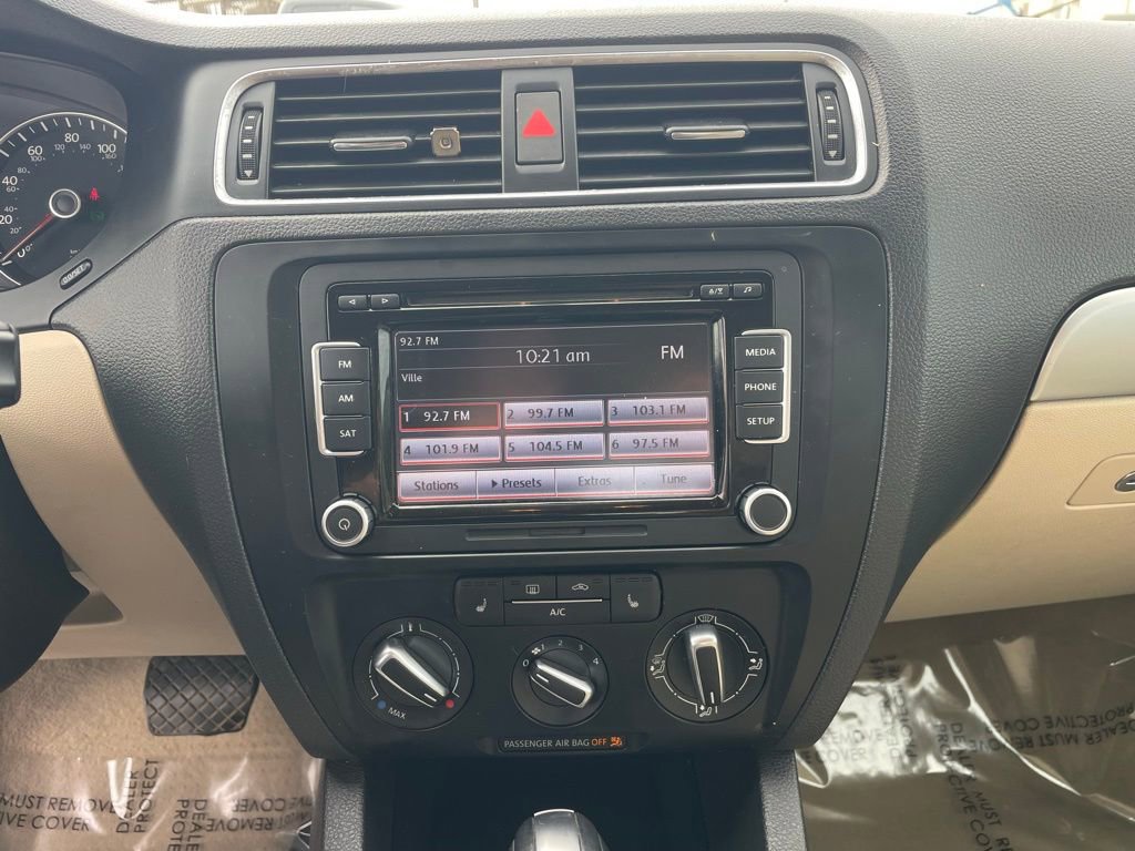 Used 2014 Volkswagen Jetta SE image 18