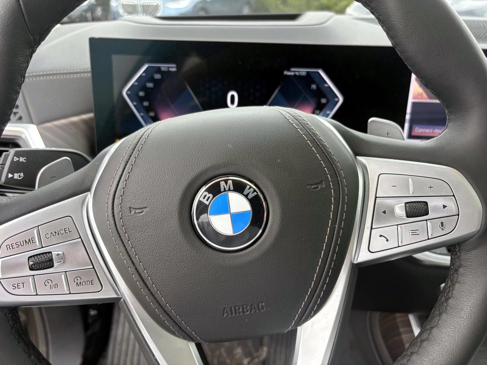 Used 2026 BMW X7 xDrive40i w/ Premium Package AWD/4WD image 16
