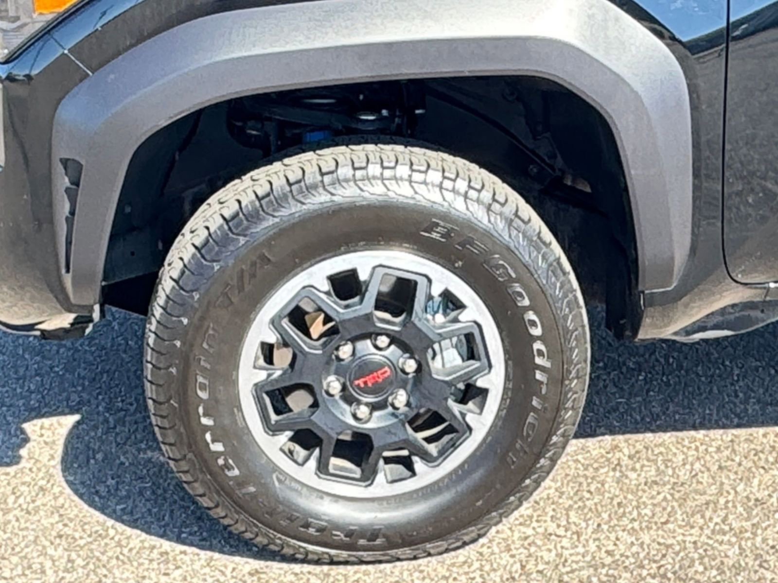Used 2025 Toyota Tacoma SR image 27
