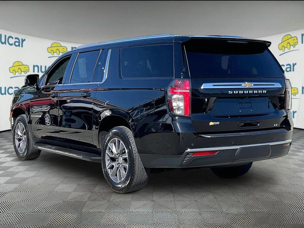 Used 2024 Chevrolet Suburban LT w/ LT Signature Package AWD/4WD image 4