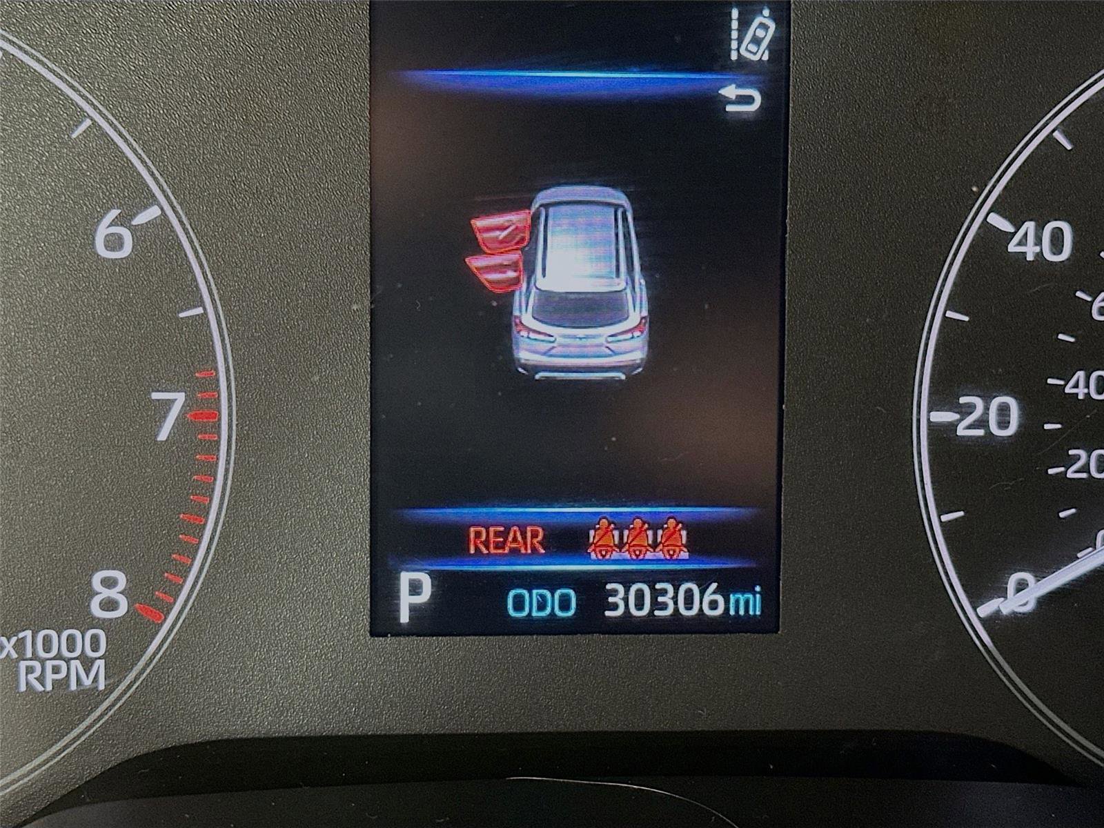 Used 2024 Toyota Corolla Cross LE w/ Moonroof Package AWD/4WD image 19