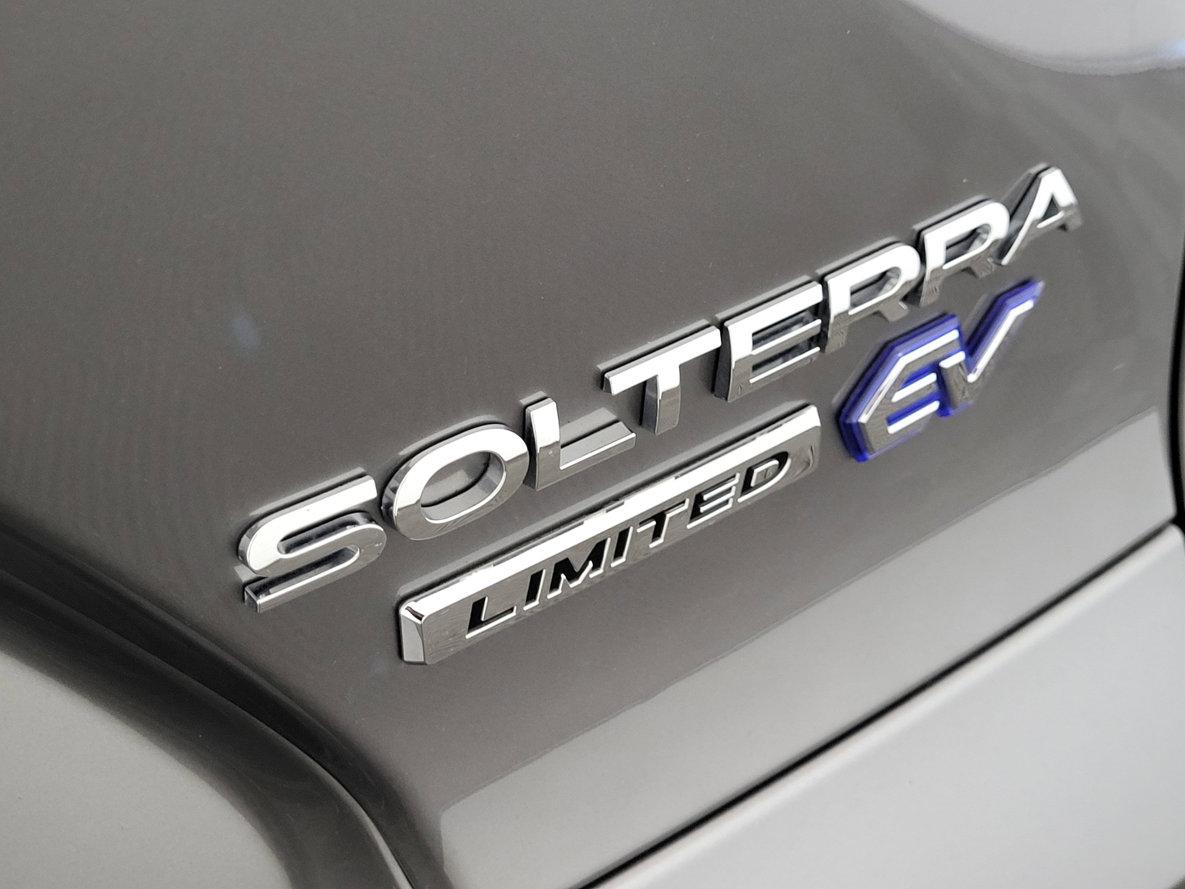 Used 2025 Subaru Solterra Limited image 11