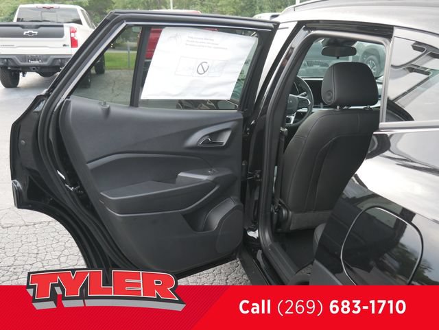 New 2026 Chevrolet Trax LT w/ Driver Confidence Package FWD image 18