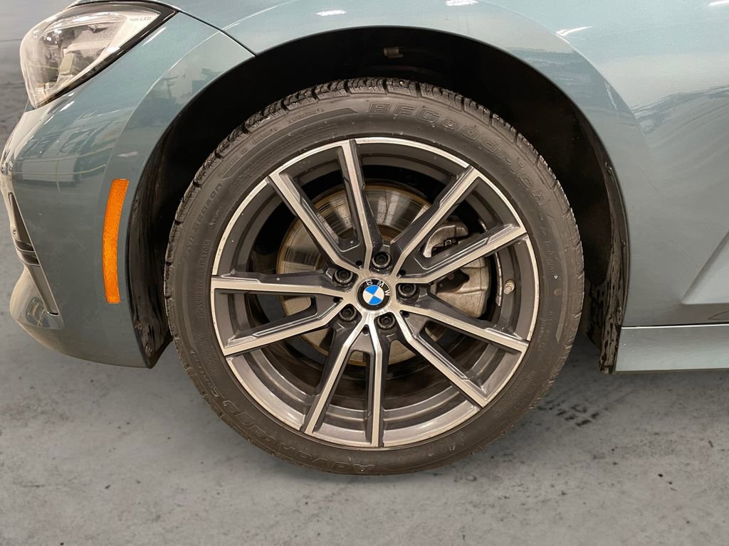Used 2021 BMW 330i xDrive Sedan w/ Convenience Package image 14