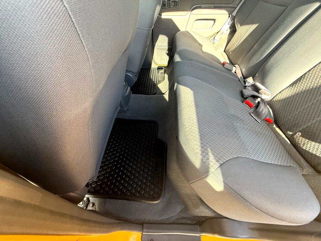 Used 2004 Nissan Xterra XE image 21