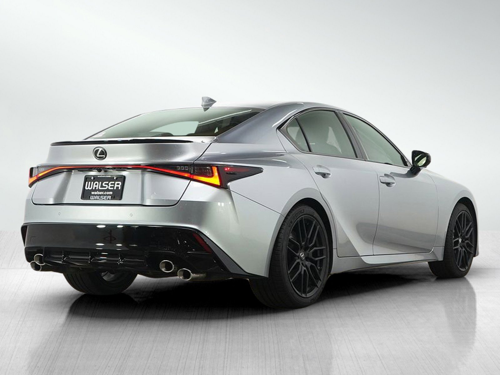 Used 2024 Lexus IS 500 RWD image 5