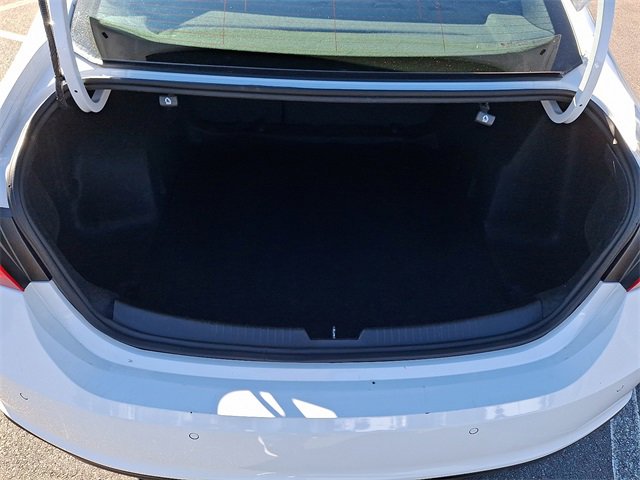 Used 2024 Chevrolet Malibu LT image 28