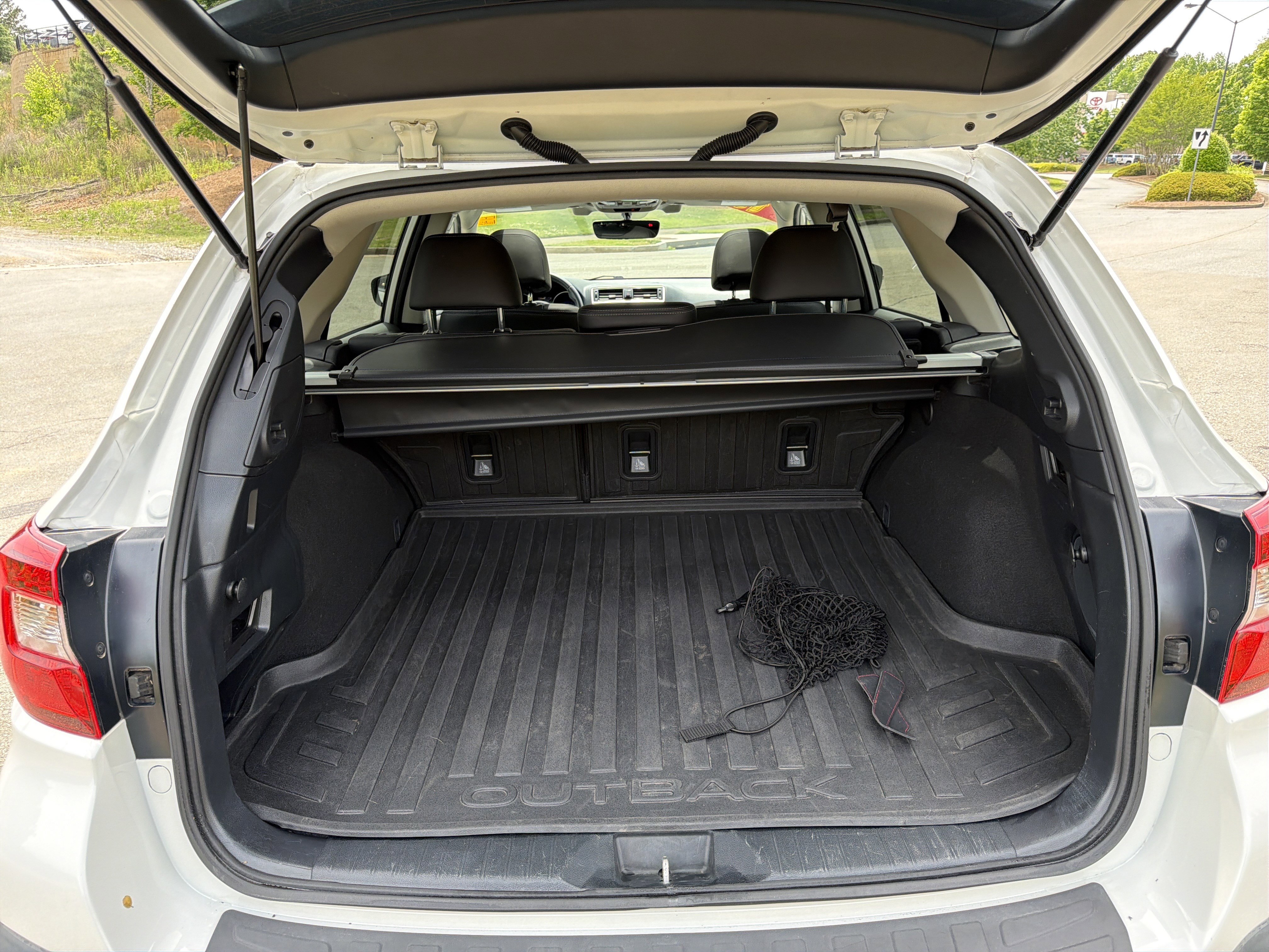 Used 2018 Subaru Outback 2.5i Limited AWD/4WD image 18