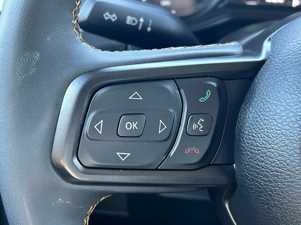 Used 2024 Jeep Wrangler Unlimited w/ Convenience Group AWD/4WD image 20