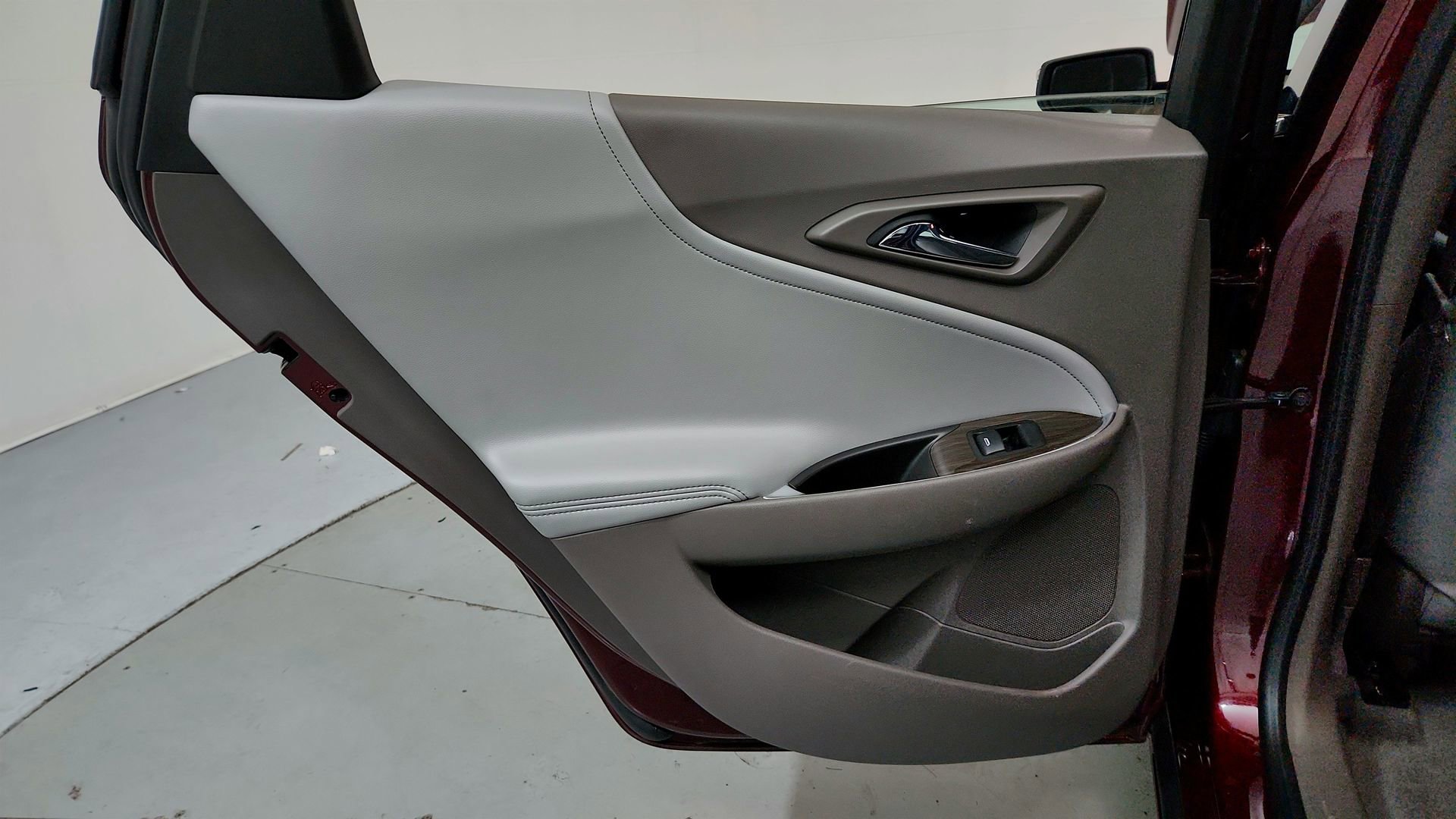 Used 2016 Chevrolet Malibu Premier FWD image 22