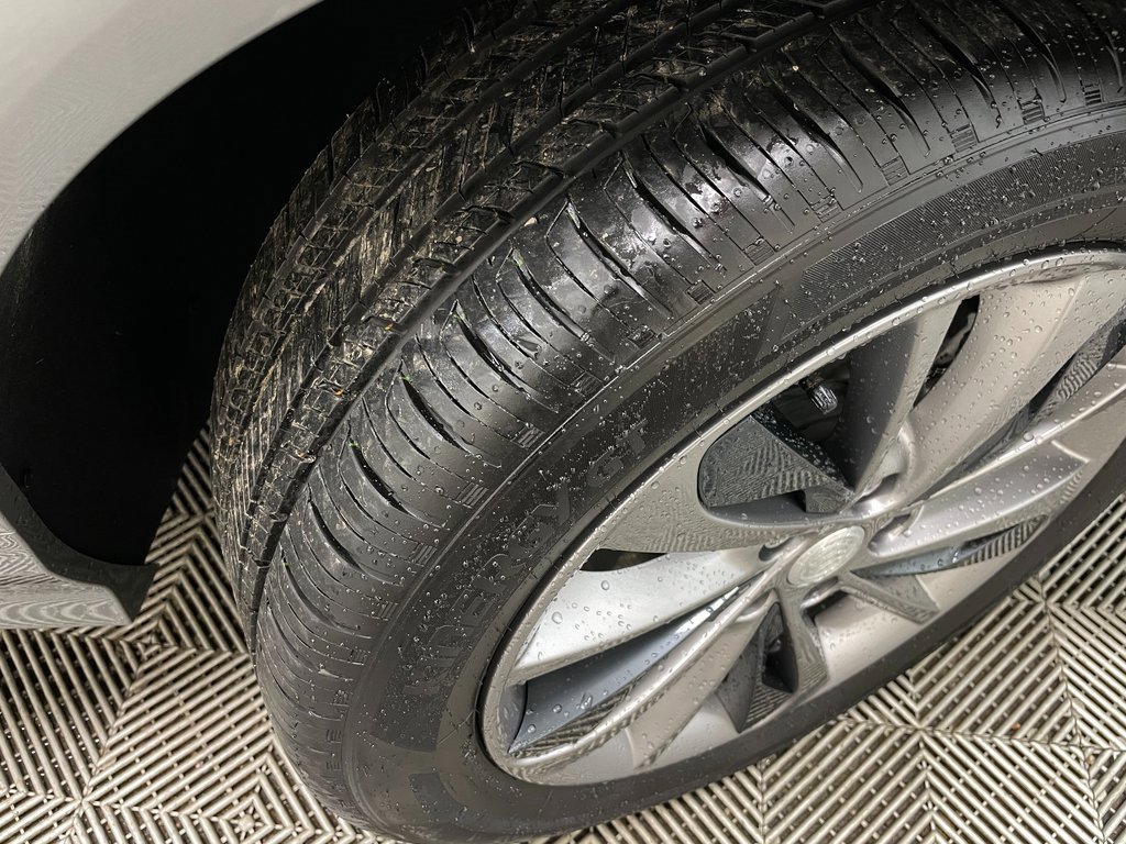 Certified 2023 Buick Encore GX Select w/ Sport Touring Package image 47