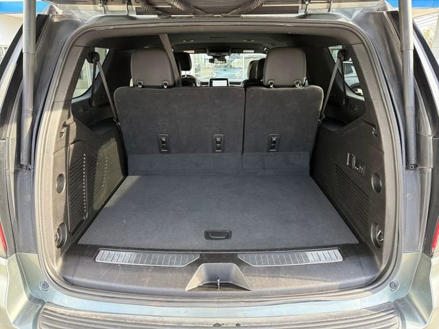 Used 2023 Chevrolet Suburban Premier AWD/4WD image 26