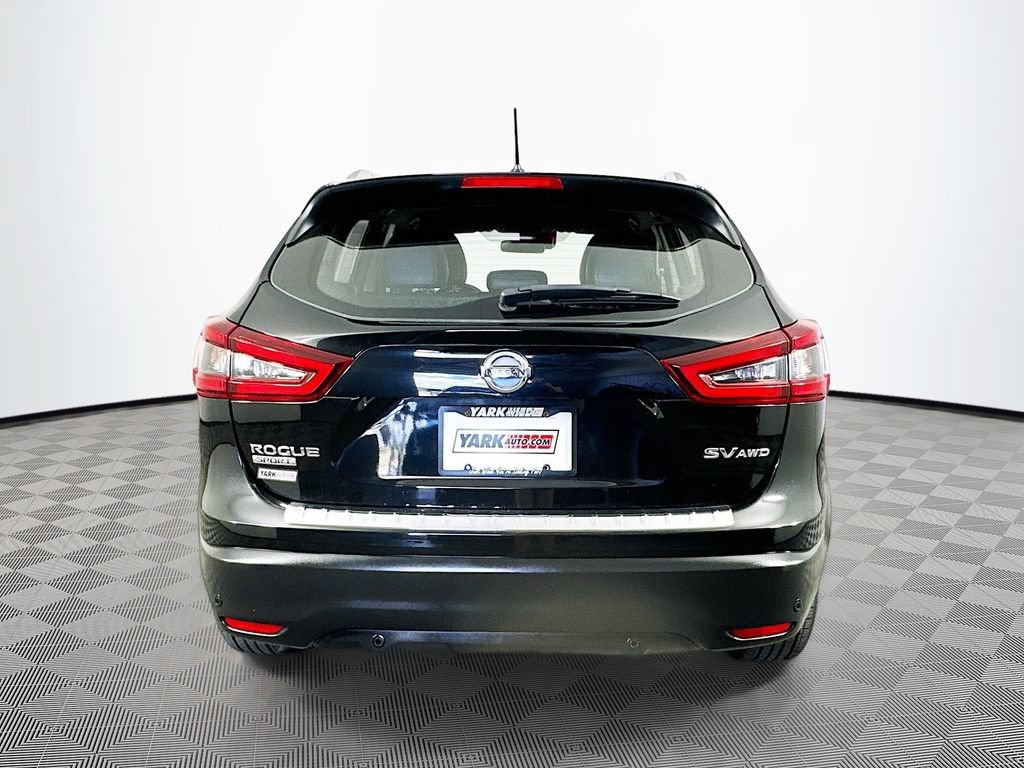 Certified 2022 Nissan Rogue Sport SV w/ Technology Package AWD/4WD image 9