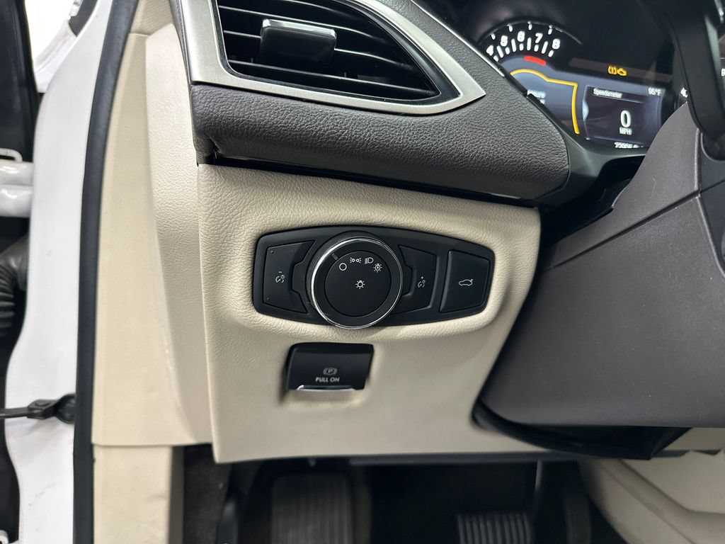 Used 2017 Lincoln MKZ Reserve FWD image 33