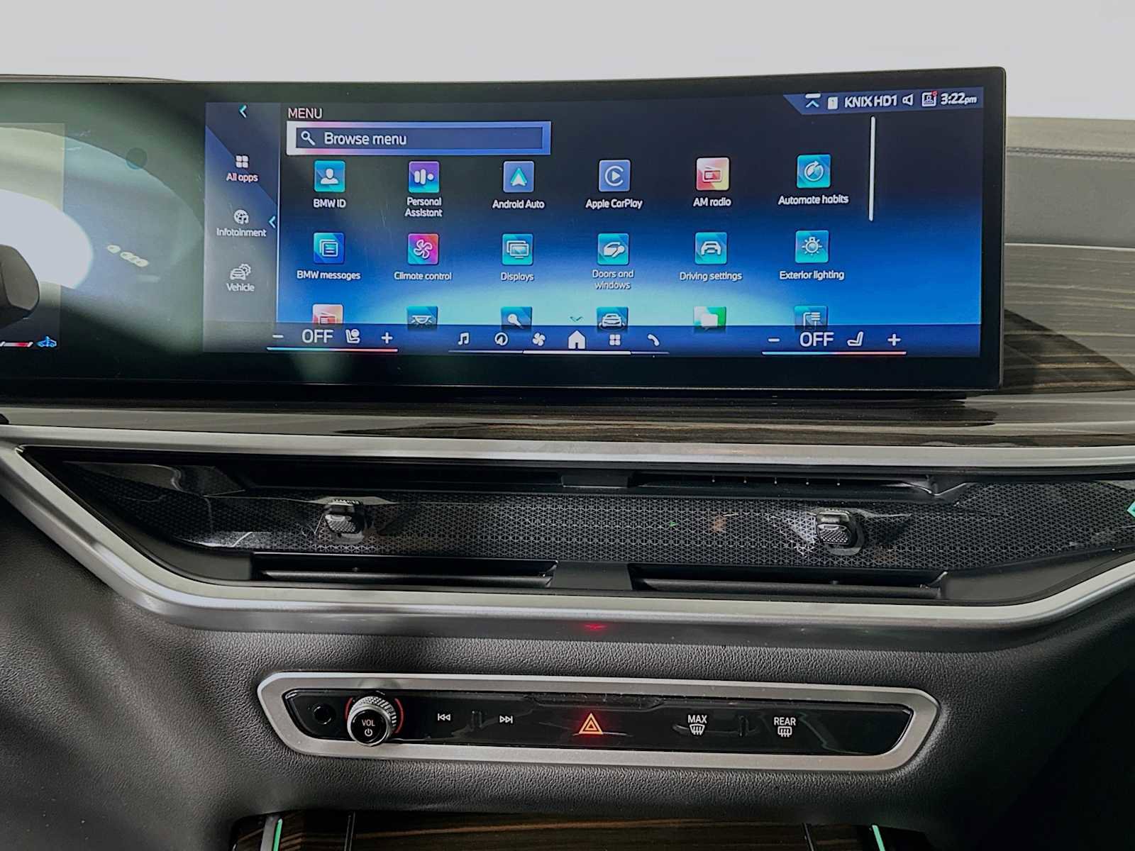 Used 2024 BMW X7 xDrive40i w/ Premium Package image 13