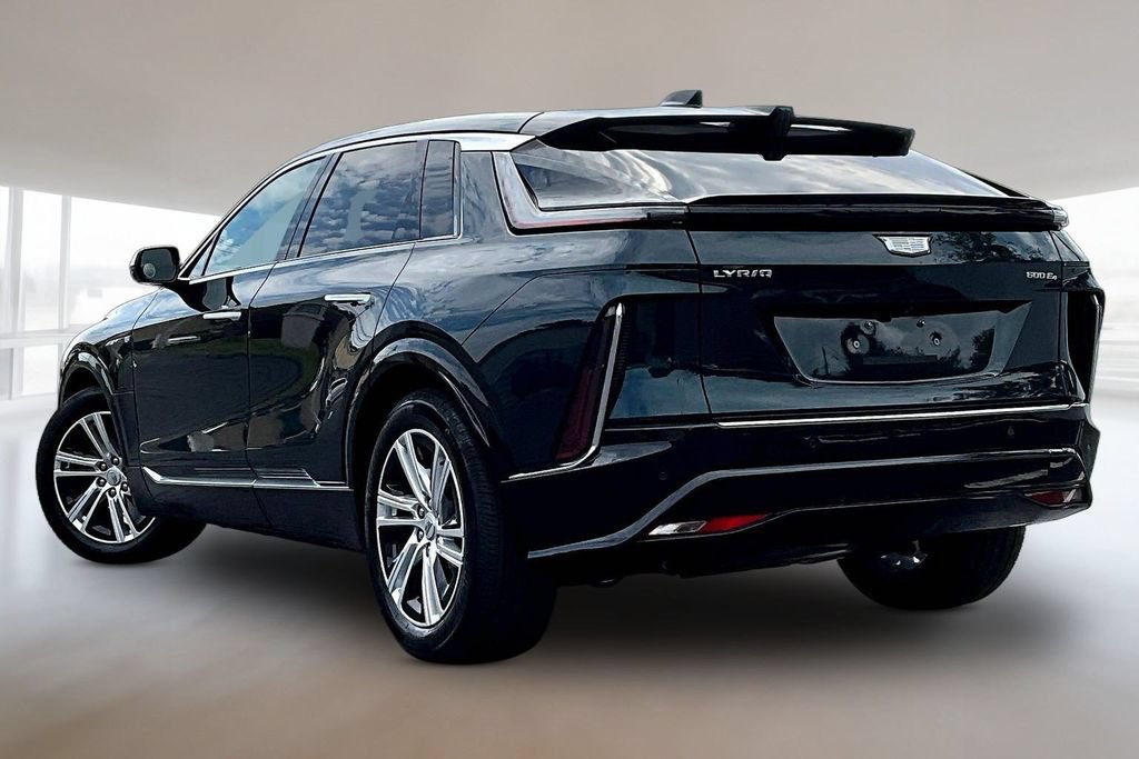 Used 2024 Cadillac Lyriq Tech AWD/4WD image 4