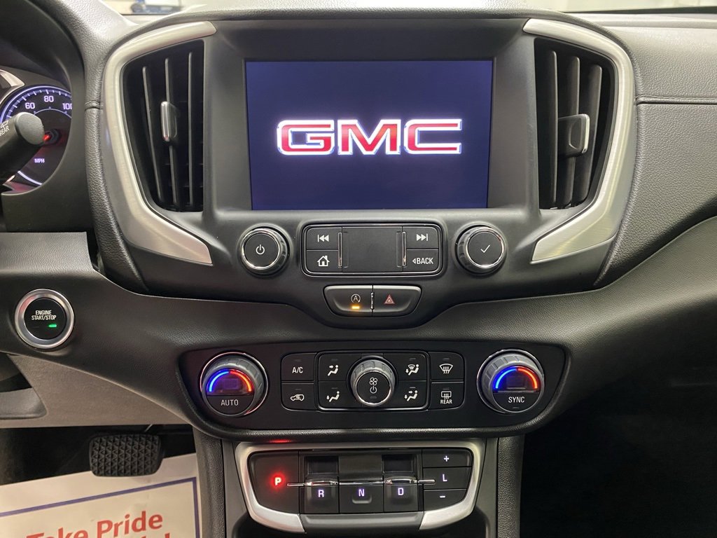 Used 2024 GMC Terrain SLT image 37