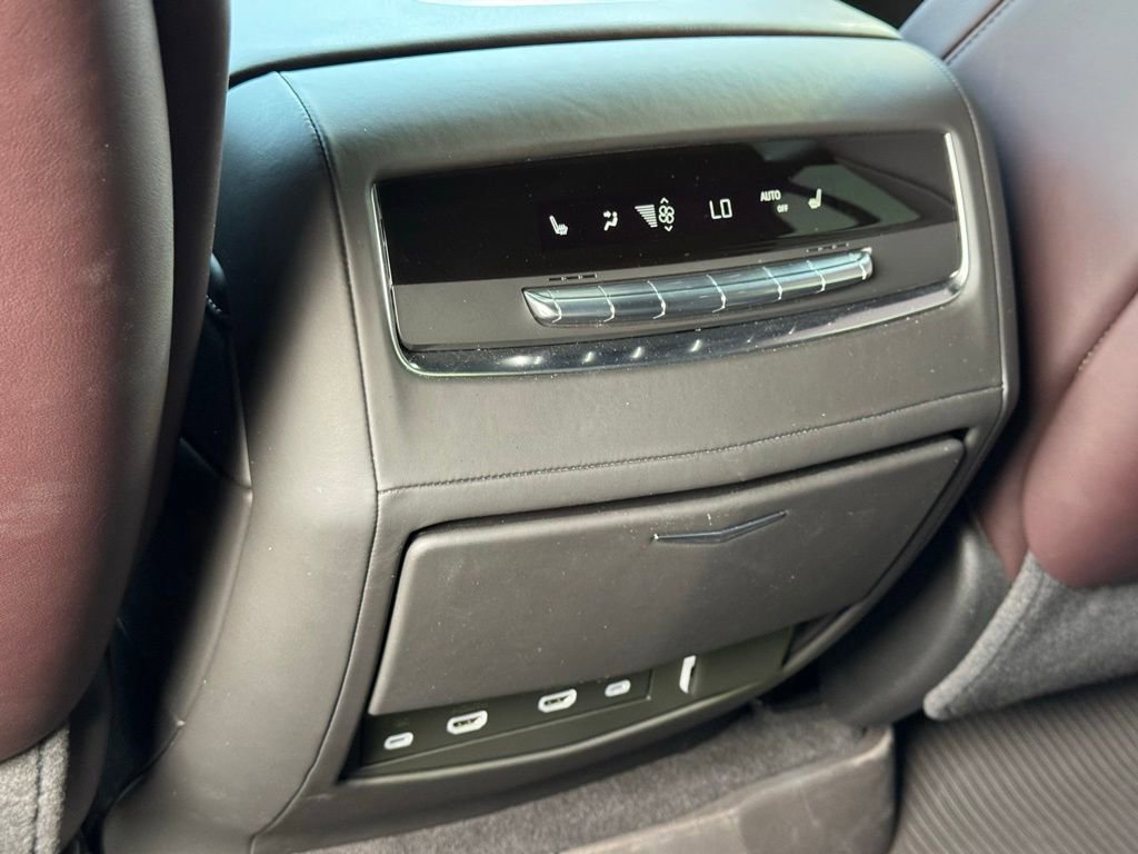 Certified 2022 Cadillac Escalade Sport Platinum image 35