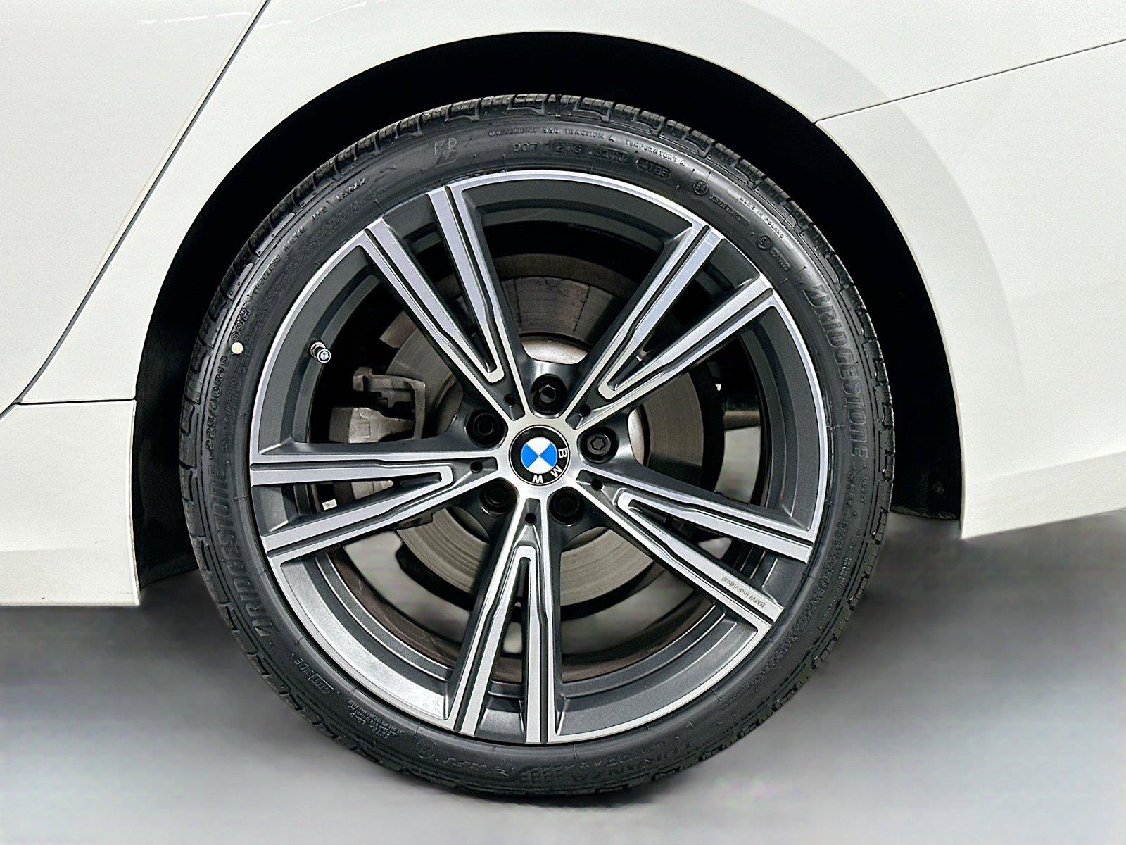 Used 2022 BMW 330i Sedan w/ Driving Assistance Package RWD image 29