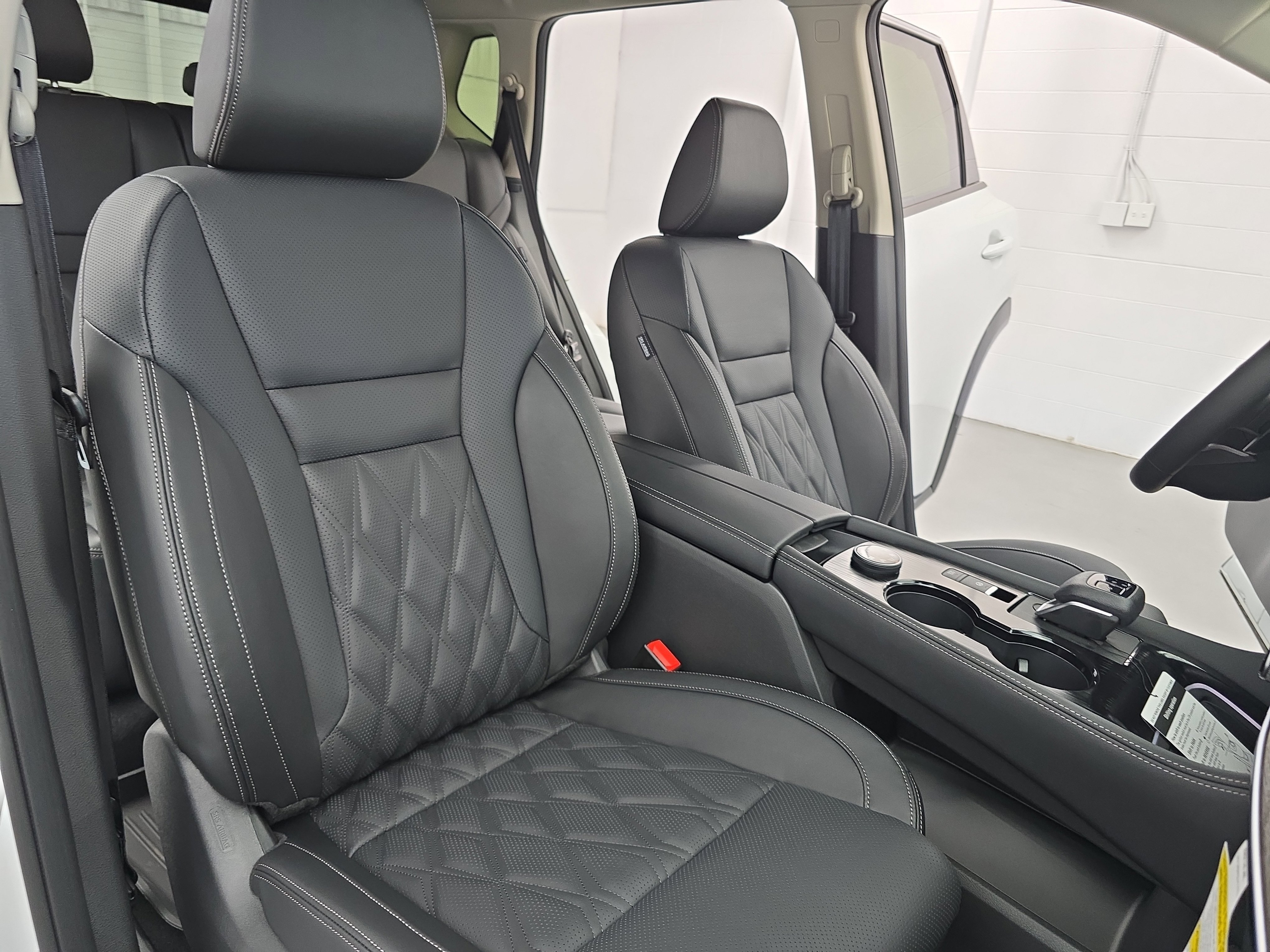 New 2026 Nissan Rogue Platinum image 10