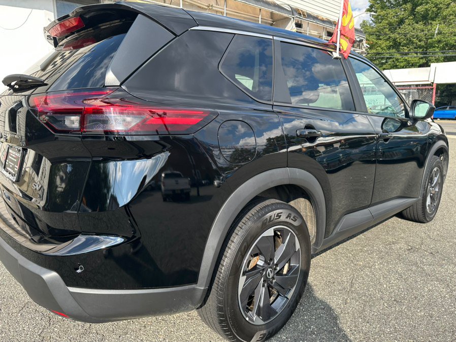 Used 2024 Nissan Rogue SV FWD image 31