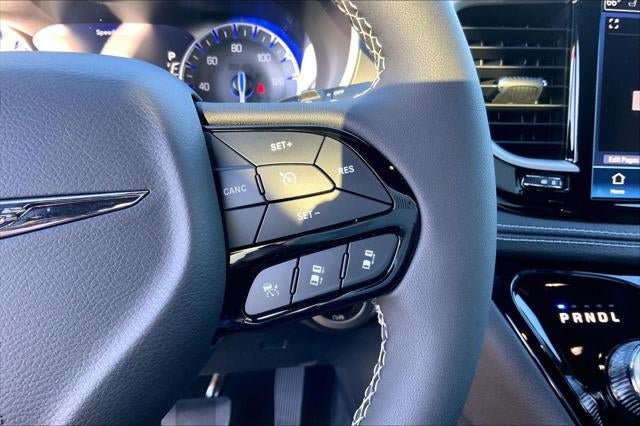 New 2026 Chrysler Pacifica Select w/ S Appearance Package FWD image 45