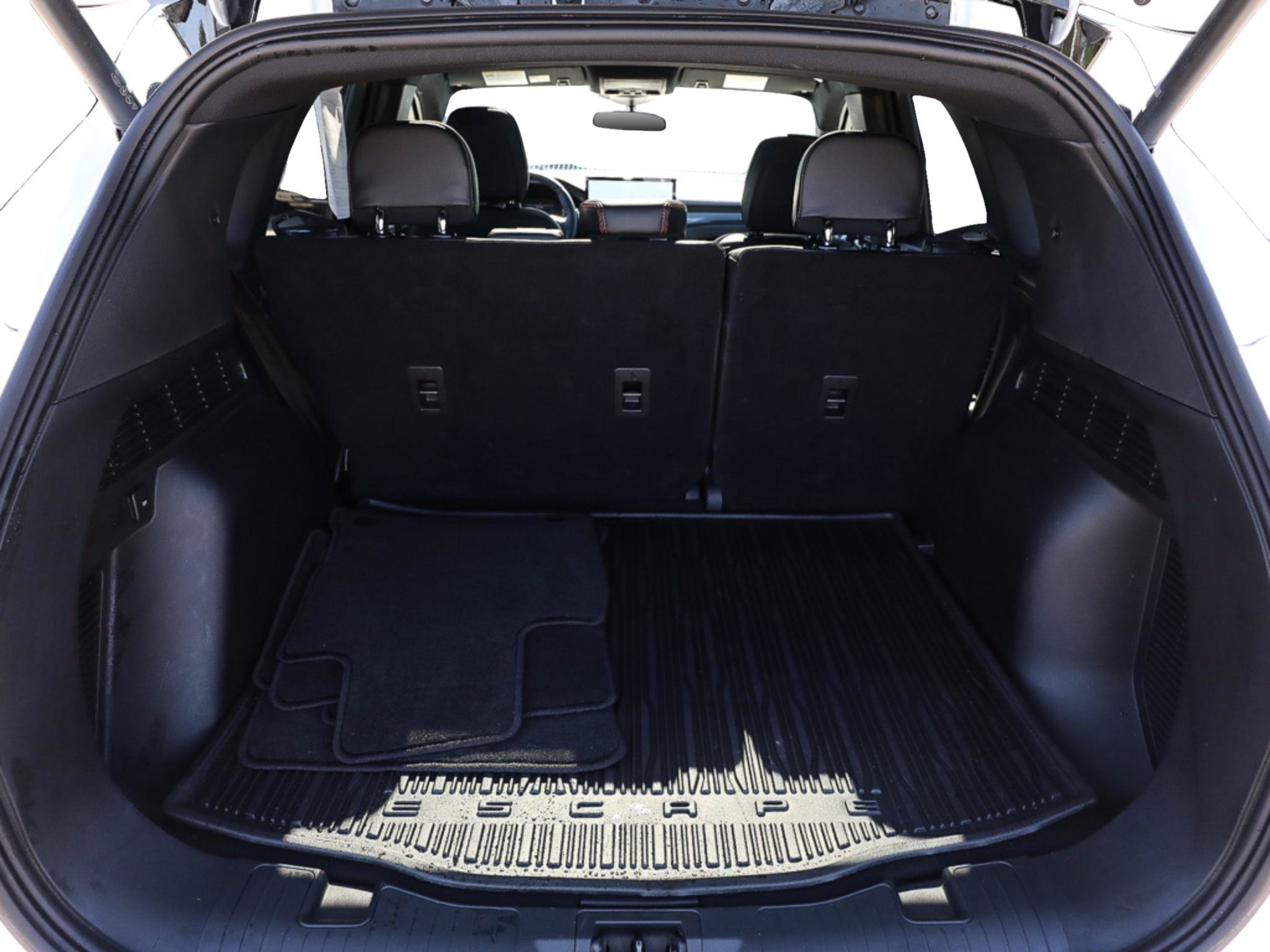 Used 2024 Ford Escape ST-Line w/ Tech Pack #1 AWD/4WD image 7