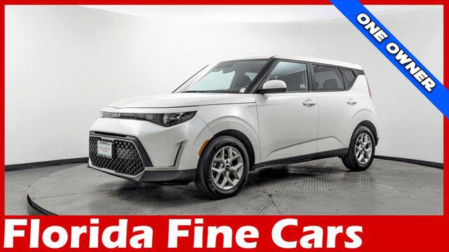 Used 2023 Kia Soul LX w/ Option Group 015 FWD image 1