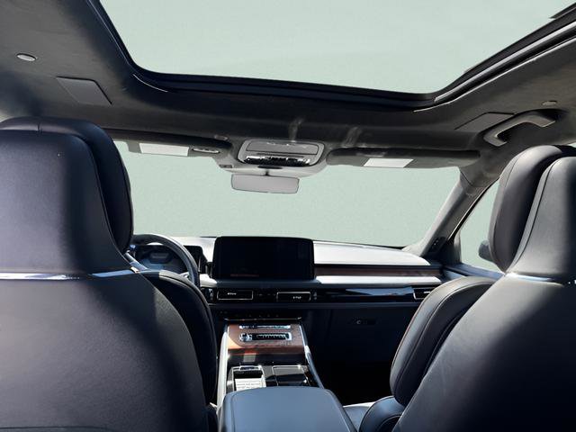 Used 2025 Lincoln Aviator Black Label w/ Black Label Special Edition image 19