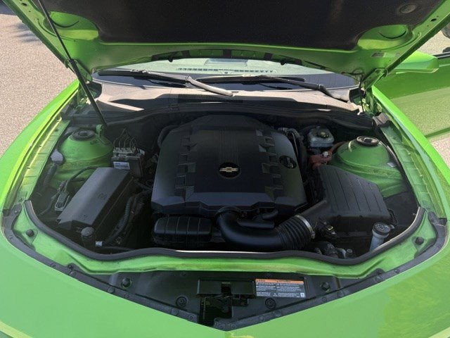 Used 2010 Chevrolet Camaro LT w/ LPO, Ground Effects Package RWD image 13