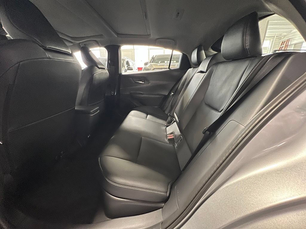 New 2027 Toyota Prius Limited AWD/4WD image 14