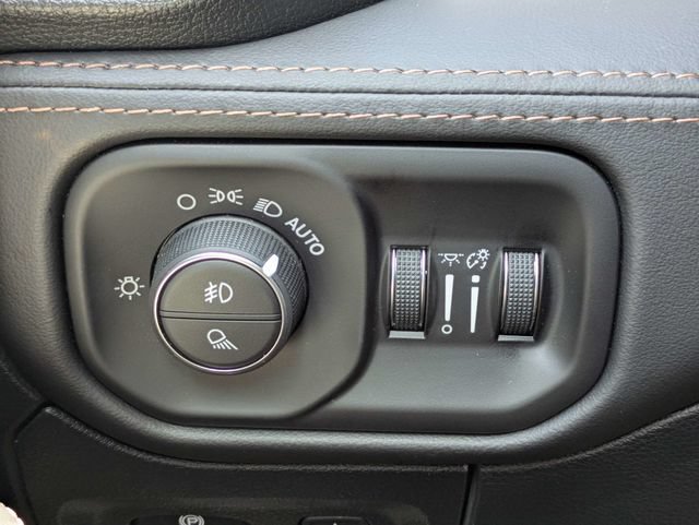 Used 2026 RAM 1500 Tungsten AWD/4WD image 25