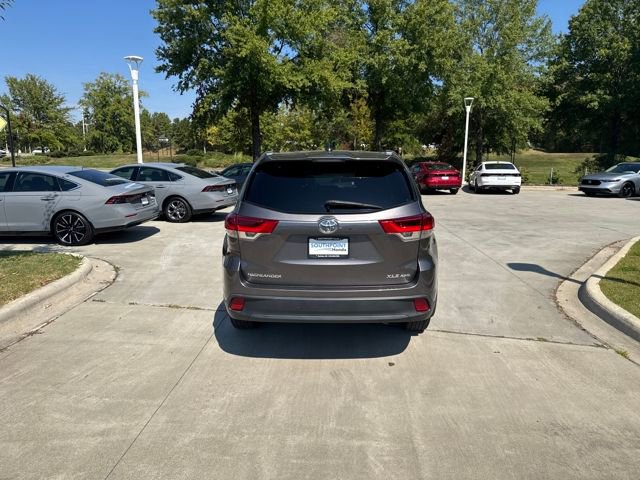 Used 2019 Toyota Highlander XLE image 8