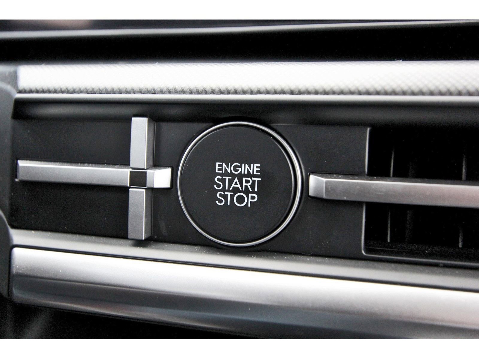 Used 2025 Hyundai Santa Fe SEL image 26